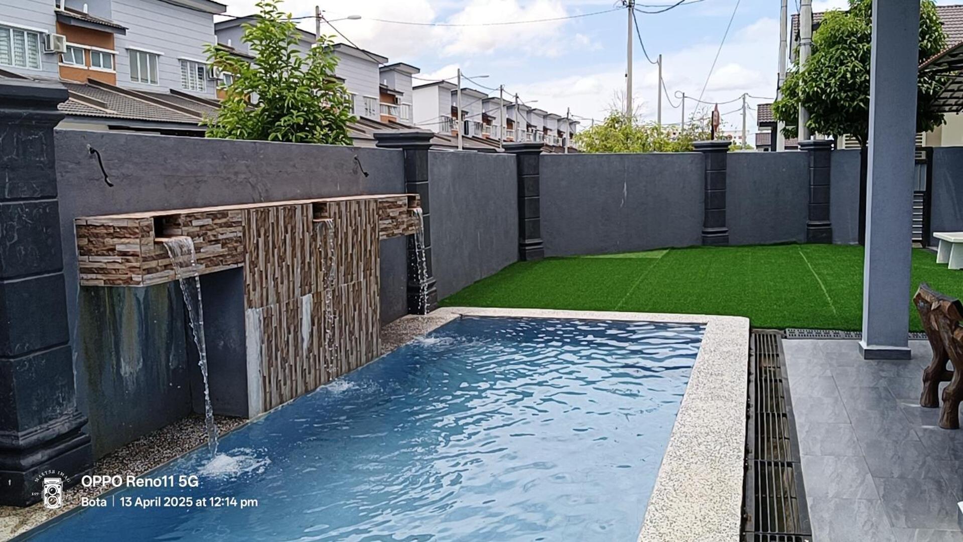 Rania Homestay With Private Pool Seri Iskandar Perak Near Utp Uitm Kampong Bota Road Esterno foto